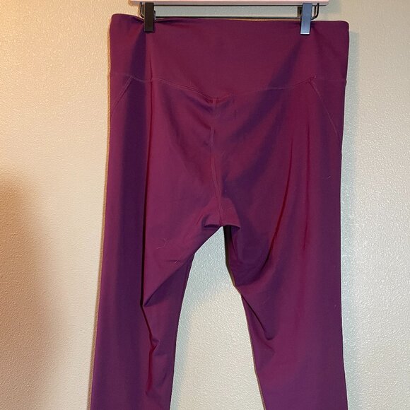 Girlfriend Collective high rise compressive leggings in plum - Picture 2 of 6
